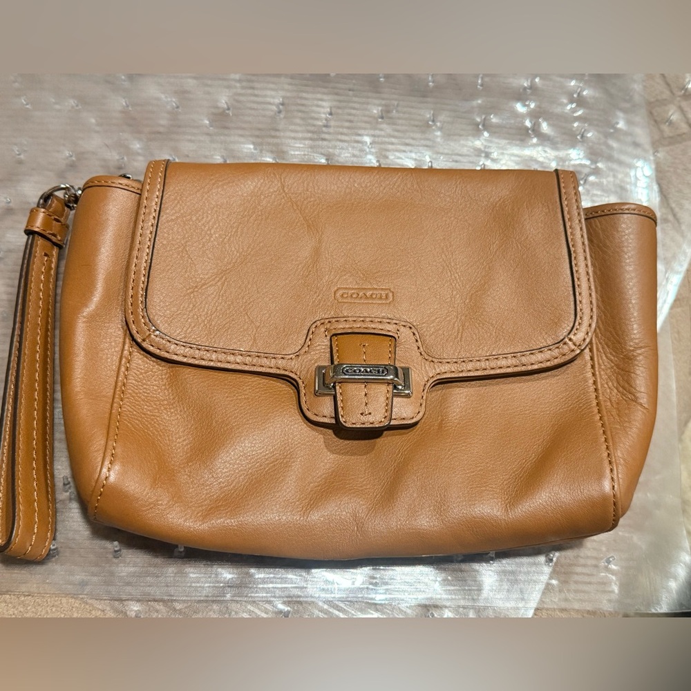Coach Tan Leather medium Clutch